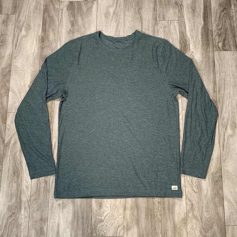 Vuori Shirt Mens Medium Gray Long Sleeves Crew Neck Performance
